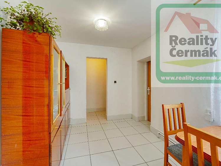 Pronájem rodinného domu 224 m², pozemek 346 m² - foto 8