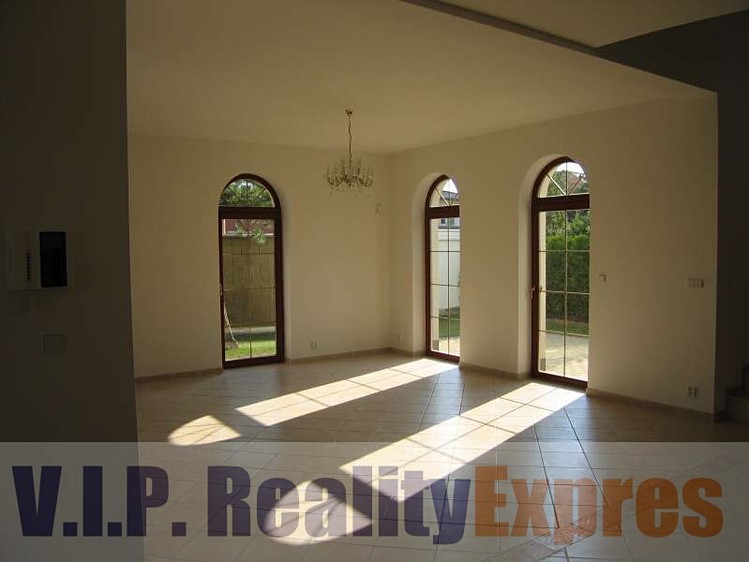 Pronájem vily 270 m², pozemek 400 m² - foto 5