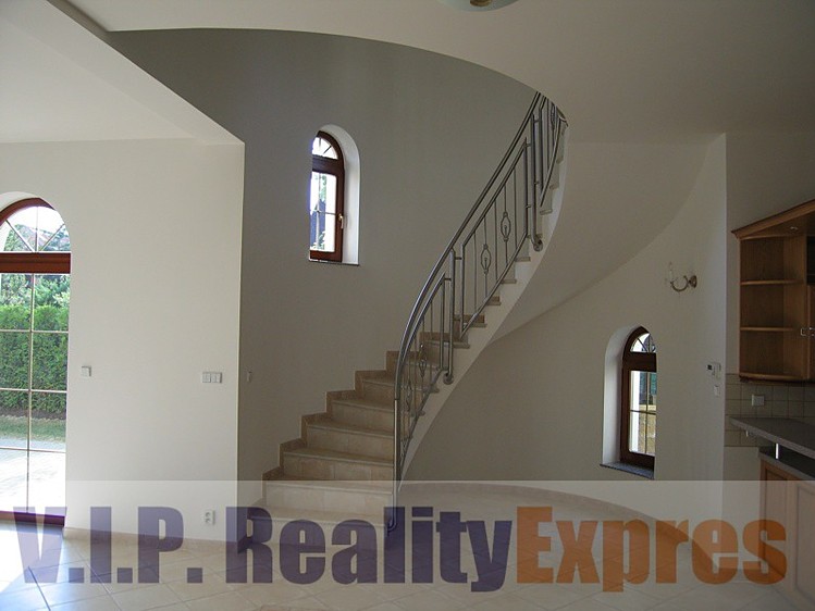 Pronájem vily 270 m², pozemek 400 m² - foto 6