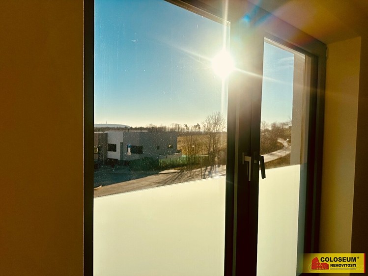 Pronájem rodinného domu 120 m², pozemek 491 m² - foto 3