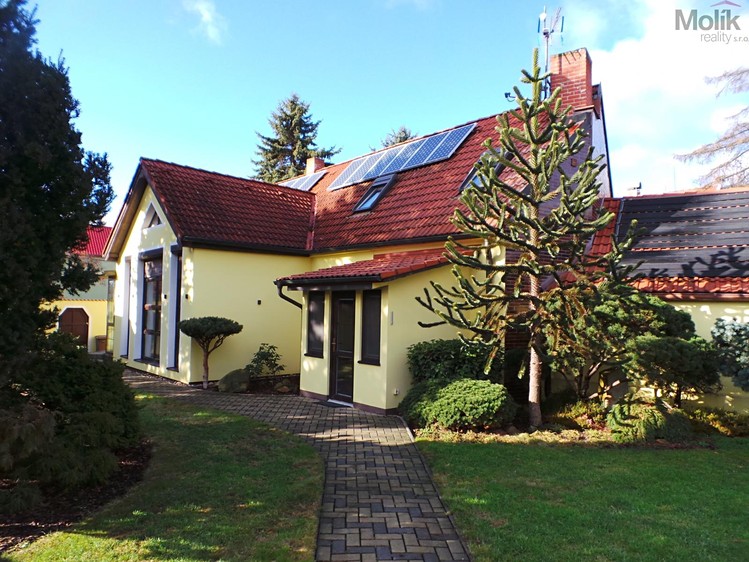 Pronájem rodinného domu 166 m², pozemek 2 318 m² - foto 2