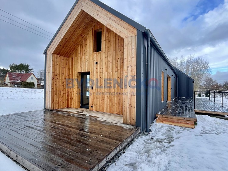 Pronájem rodinného domu 74 m², pozemek 1 000 m² - foto 1