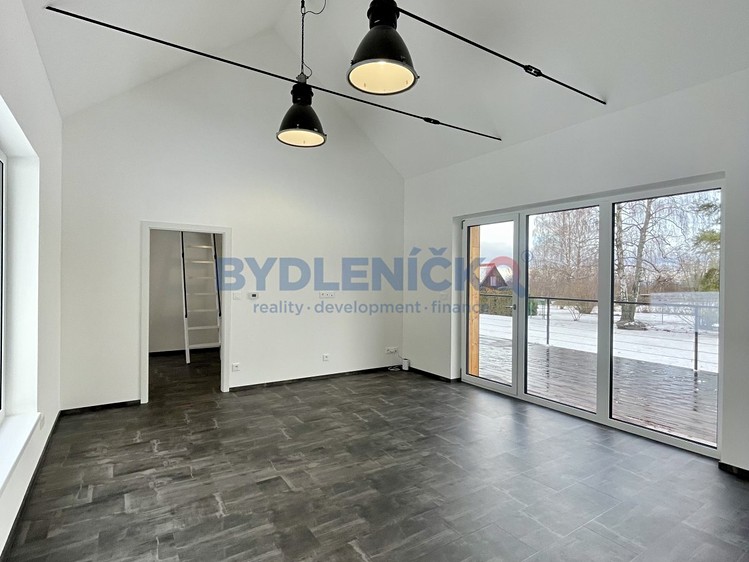 Pronájem rodinného domu 74 m², pozemek 1 000 m² - foto 7