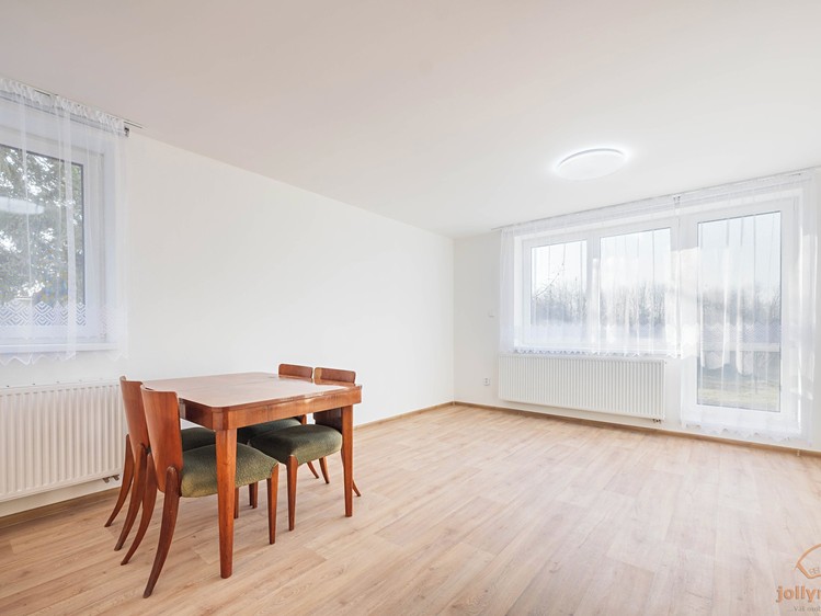 Pronájem rodinného domu 166 m², pozemek 1 723 m² - foto 4