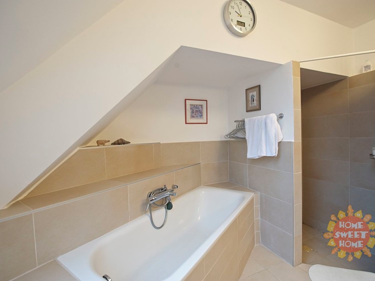 Pronájem rodinného domu 417 m², pozemek 1 208 m² - foto 3