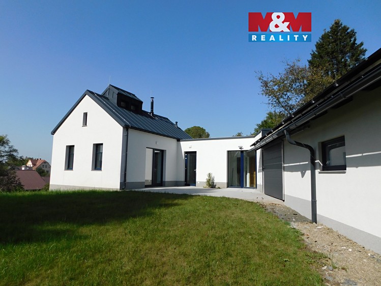 Pronájem rodinného domu 86 m², pozemek 1 250 m² - foto 1