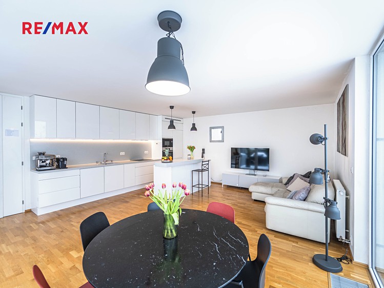 Pronájem  vily 150 m², pozemek 93 m² - foto 5