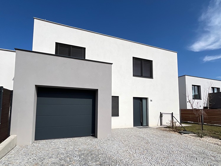 Pronájem rodinného domu 130 m², pozemek 391 m² - foto 1