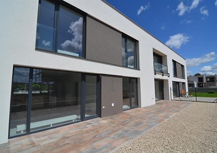 Pronájem rodinného domu 140 m², pozemek 115 m² - foto 1