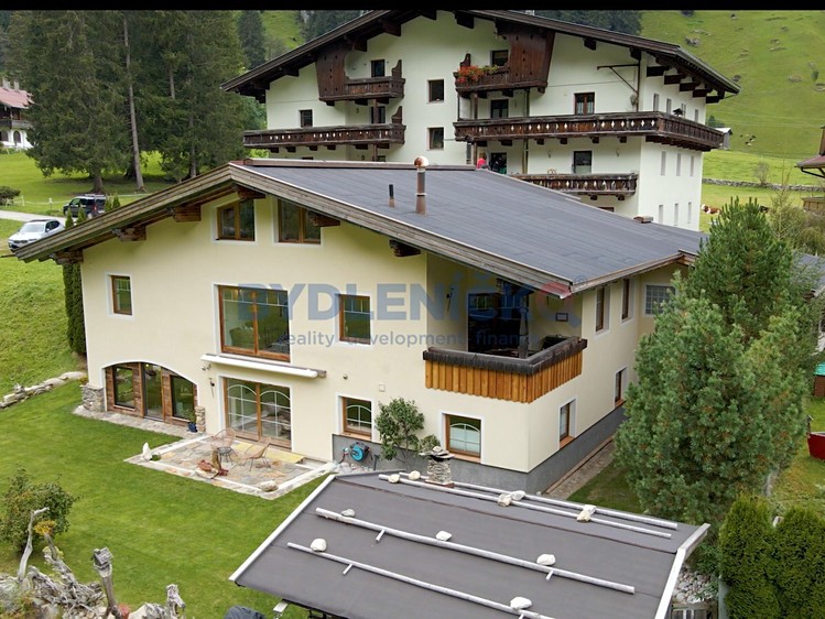 Prodej rodinného domu 550 m², pozemek 751 m² - foto 2