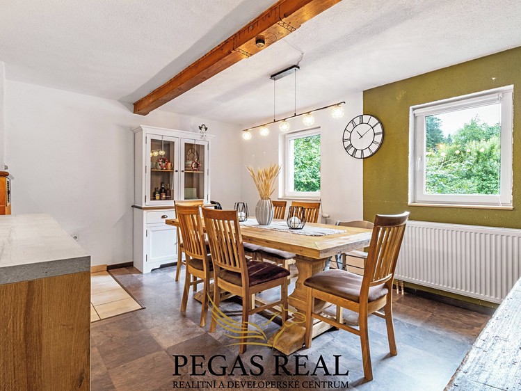 Prodej vily 107 m², pozemek 994 m² - foto 4