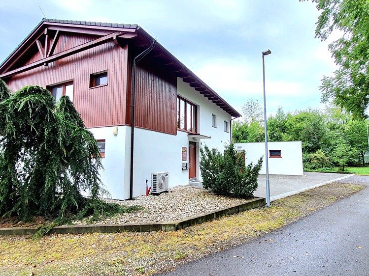 Prodej rodinného domu 301 m², pozemek 626 m² - foto 3