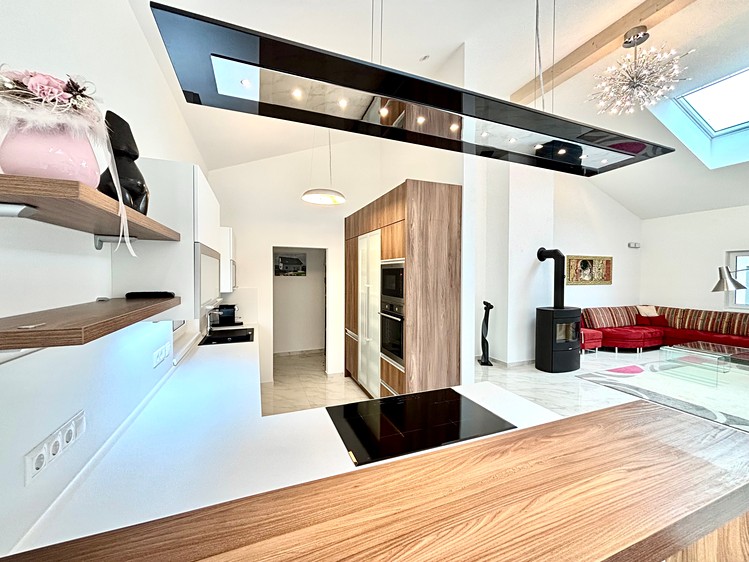 Prodej rodinného domu 301 m², pozemek 626 m² - foto 6