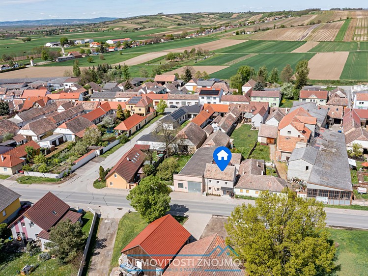 Prodej rodinného domu 180 m², pozemek 215 m² - foto 3