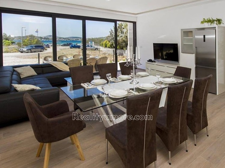 Prodej vily 154 m², pozemek 400 m² - foto 6
