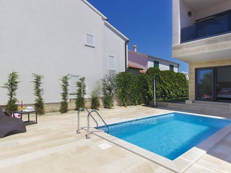 Prodej vily 154 m², pozemek 400 m² - foto 5