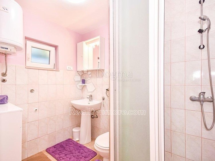 Prodej vily 136 m², pozemek 407 m² - foto 8