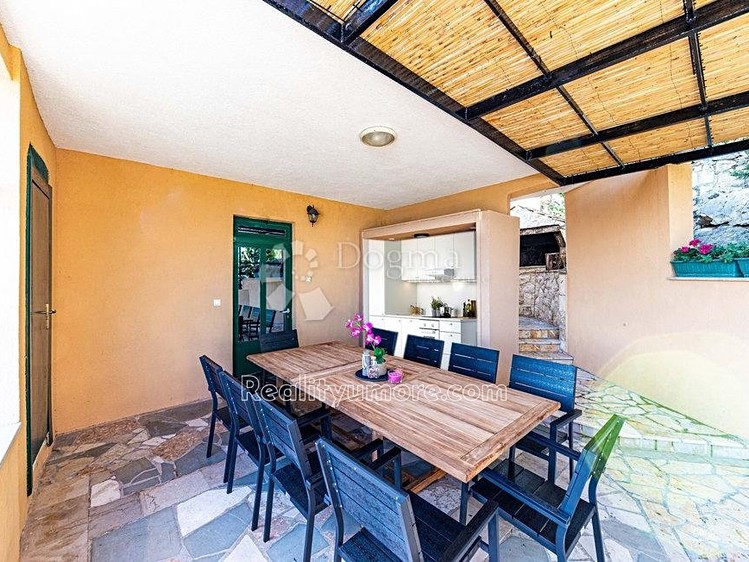 Prodej vily 136 m², pozemek 407 m² - foto 5