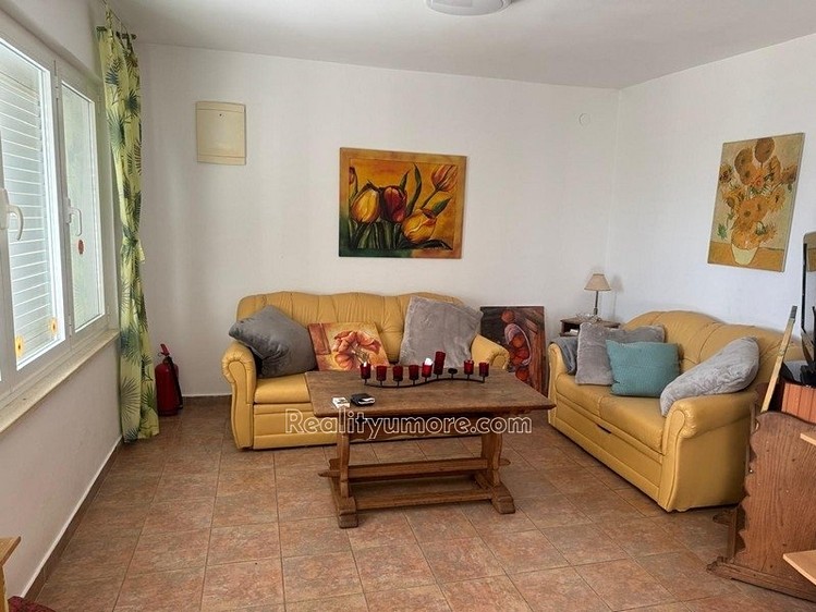 Prodej  rodinného domu 190 m², pozemek 1 502 m² - foto 8
