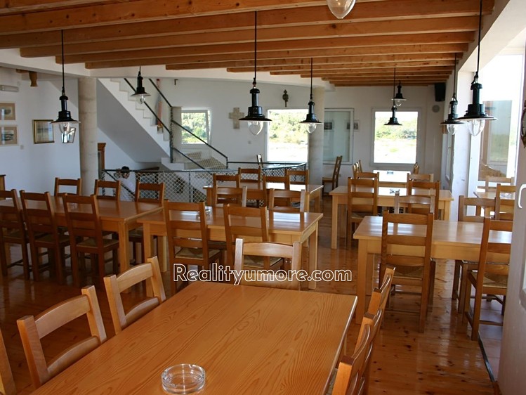 Prodej rodinného domu 292 m², pozemek 472 m² - foto 6