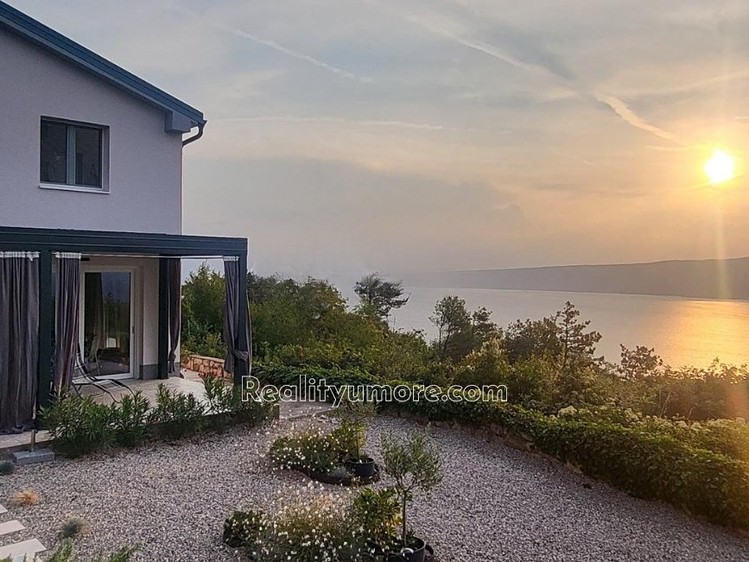 Prodej  rodinného domu 127 m², pozemek 710 m² - foto 3