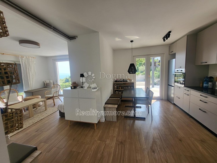 Prodej  rodinného domu 127 m², pozemek 710 m² - foto 8