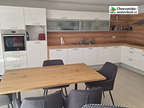 Pronájem  vily 140 m², pozemek 140 m² - foto 3