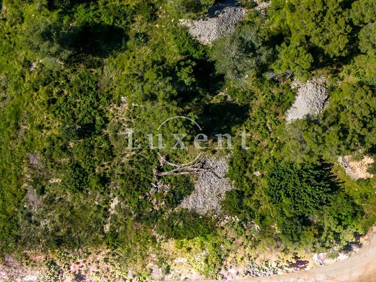 Prodej stavebního pozemku 714 m² - foto 3