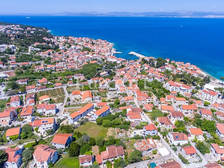 Prodej stavebního pozemku 714 m² - foto 6