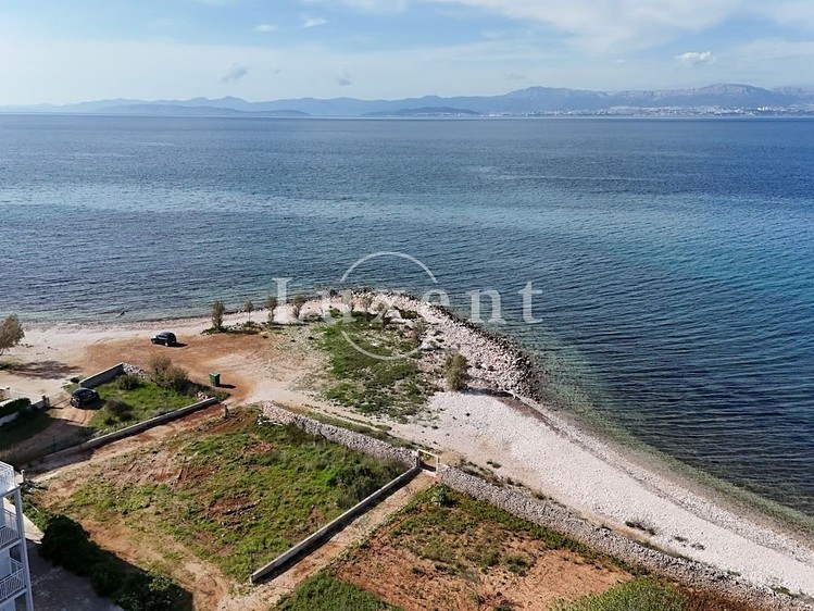 Prodej stavebního pozemku 719 m² - foto 2
