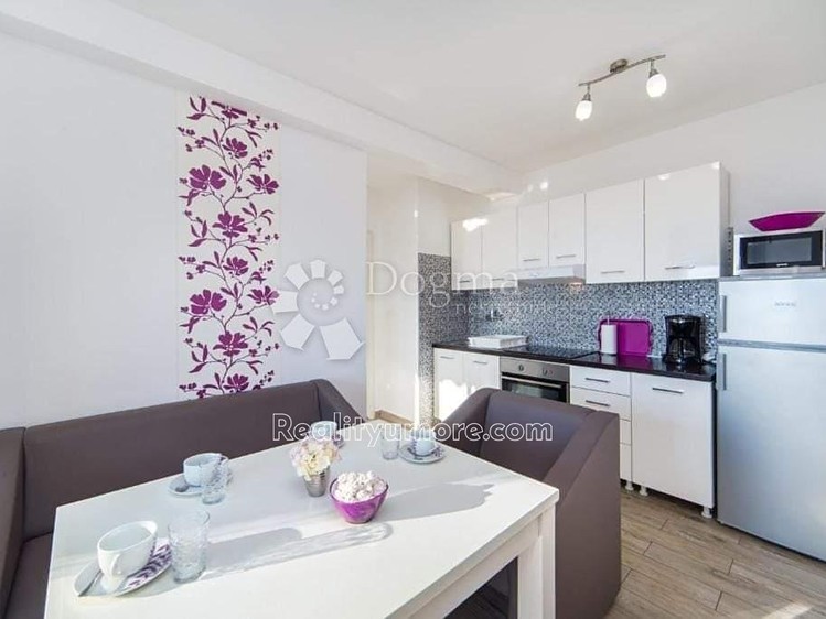Prodej ubytovacího zařízení 400 m² - foto 8