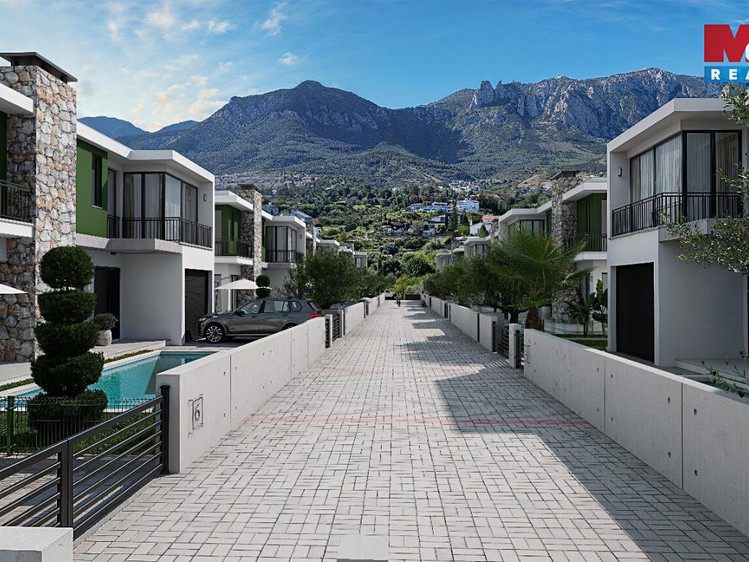 Prodej rodinného domu 225 m², pozemek 400 m² - foto 4
