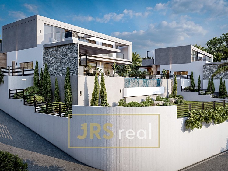 Prodej vily 320 m², pozemek 1 338 m² - foto 2