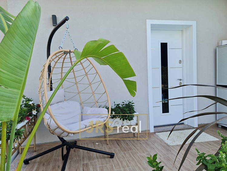 Prodej rodinného domu 176 m², pozemek 420 m² - foto 3