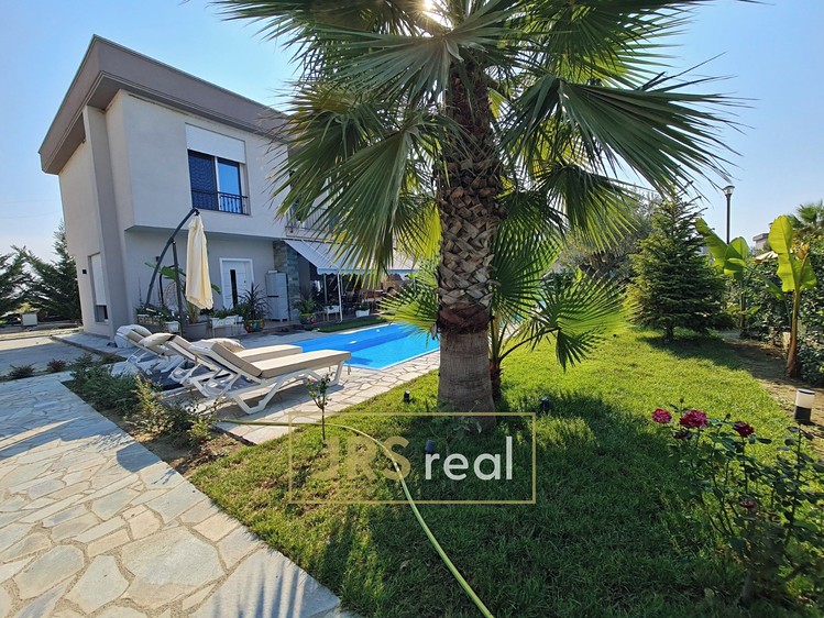 Prodej rodinného domu 176 m², pozemek 420 m² - foto 1