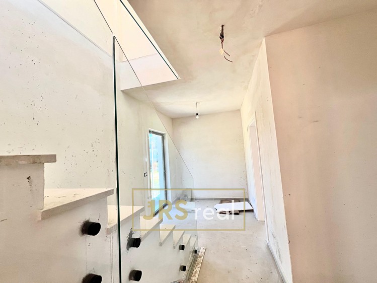 Prodej vily 227 m², pozemek 450 m² - foto 5