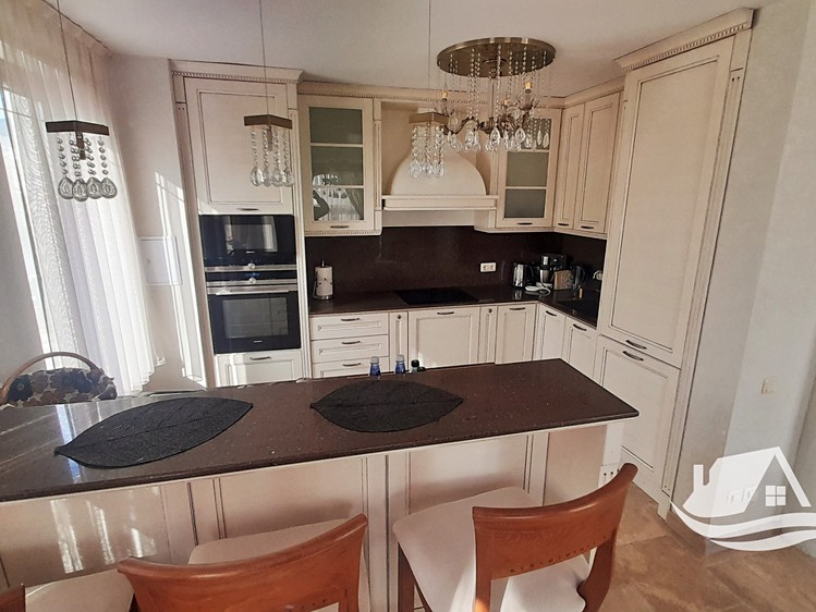 Prodej bytu 5+kk 378 m² (Mezonet) - foto 3