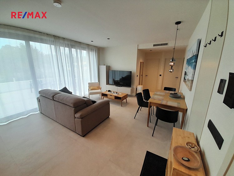 Pronájem bytu 3+kk 75 m² (Jednopodlažní) - foto 3