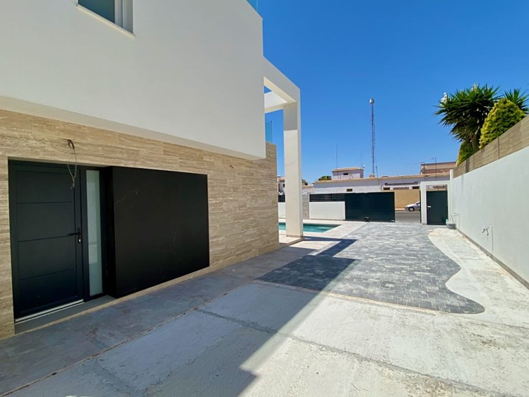 Prodej vily 238 m², pozemek 420 m² - foto 4
