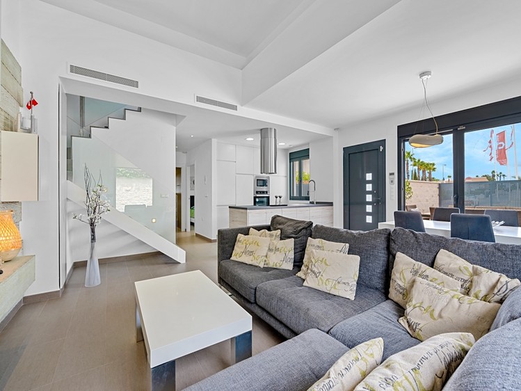 Prodej vily 120 m², pozemek 200 m² - foto 4