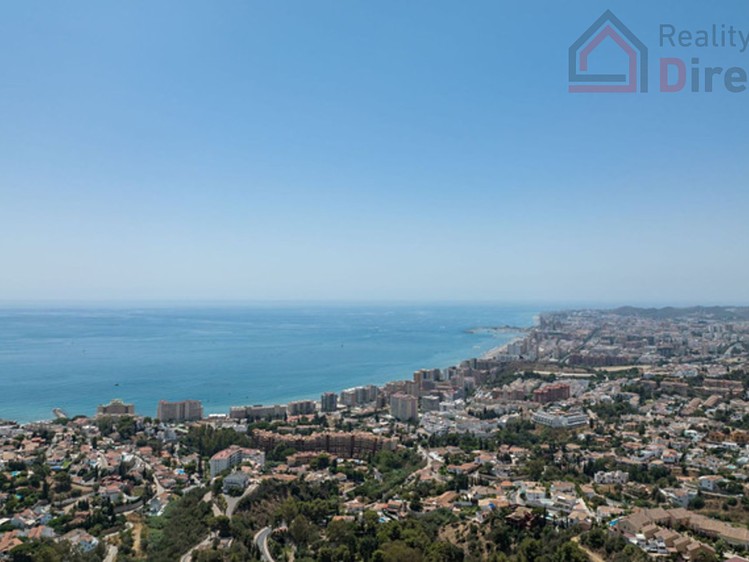 Prodej stavebního pozemku 1 735 m² - foto 6