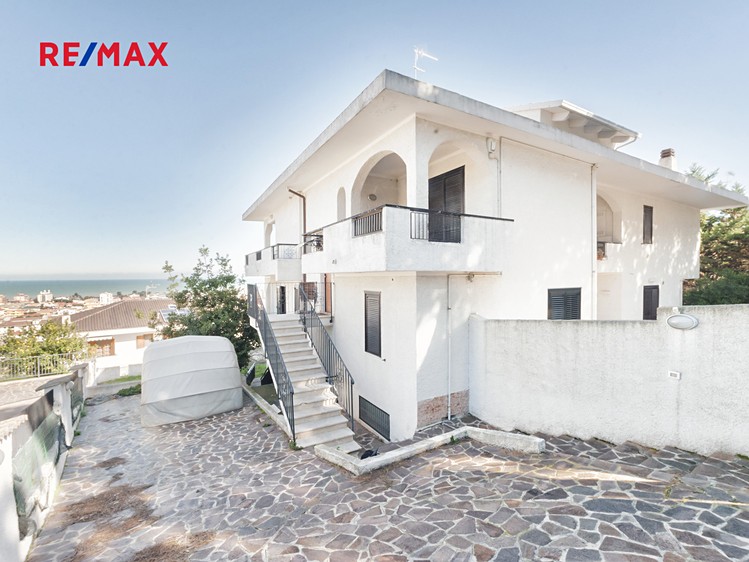 Prodej bytu 4+1 236 m² (Mezonet) - foto 1