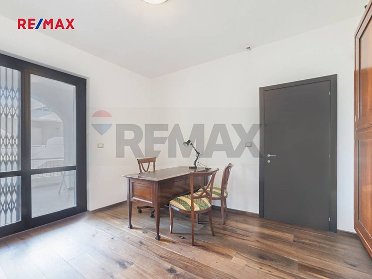 Prodej bytu 4+1 236 m² (Mezonet) - foto 8
