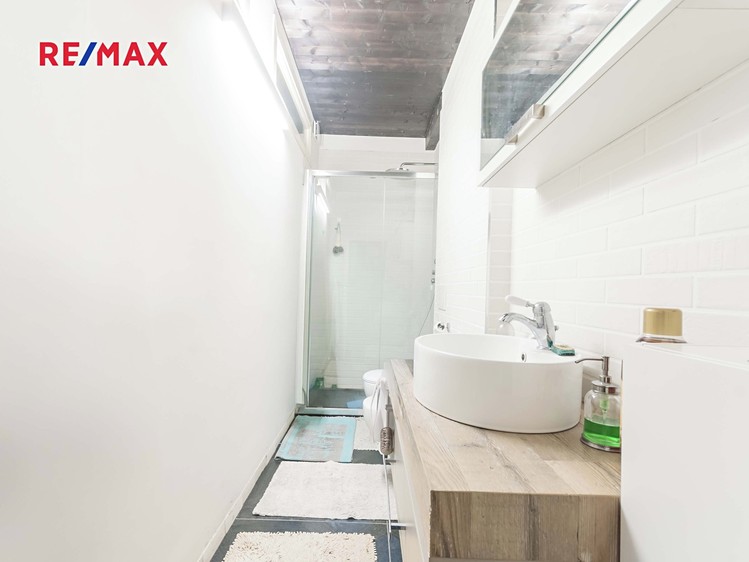 Prodej bytu 1+kk 28 m² (Mezonet) - foto 3