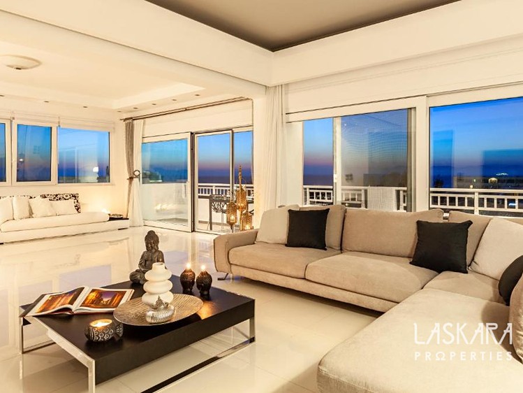 Prodej bytu 4+1 135 m² (Jednopodlažní) - foto 1