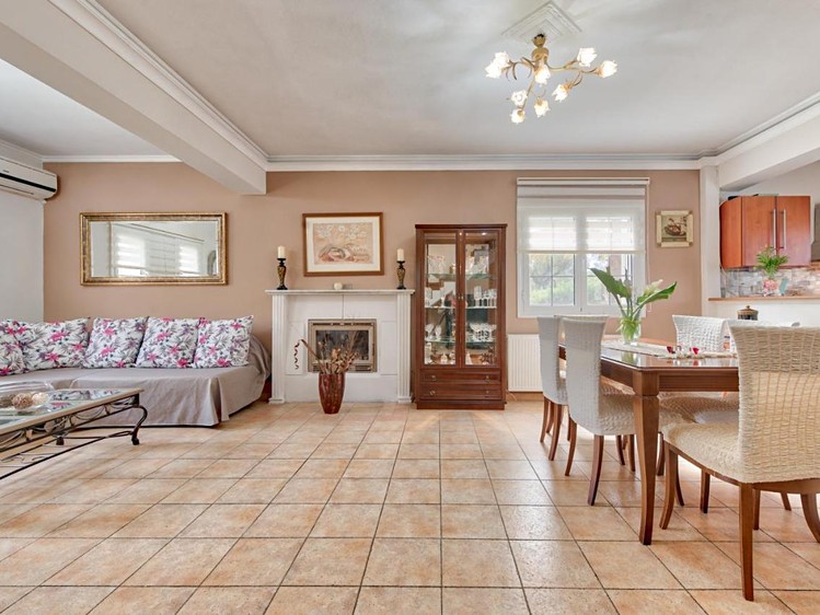 Prodej rodinného domu 130 m², pozemek 500 m² - foto 2