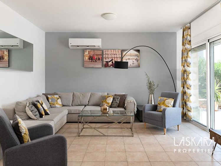 Prodej  vily 165 m², pozemek 1 043 m² - foto 4