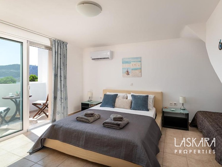 Prodej  vily 165 m², pozemek 1 043 m² - foto 5