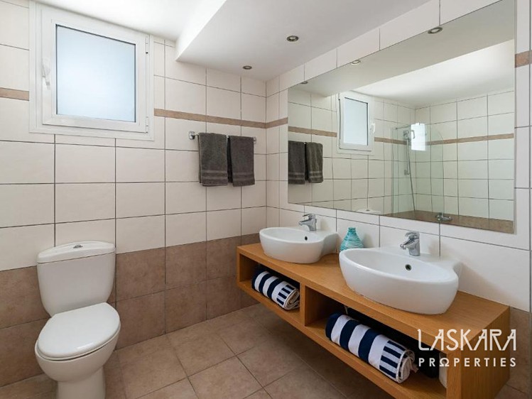 Prodej  vily 165 m², pozemek 1 043 m² - foto 8