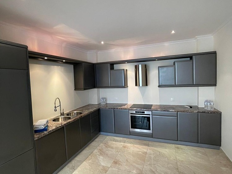 Prodej rodinného domu 200 m², pozemek 2 200 m² - foto 5